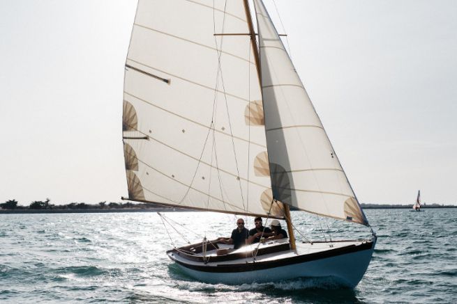 Leggi l'articolo Windclass Eole construit par le chantier Carènes sur l'île de Ré