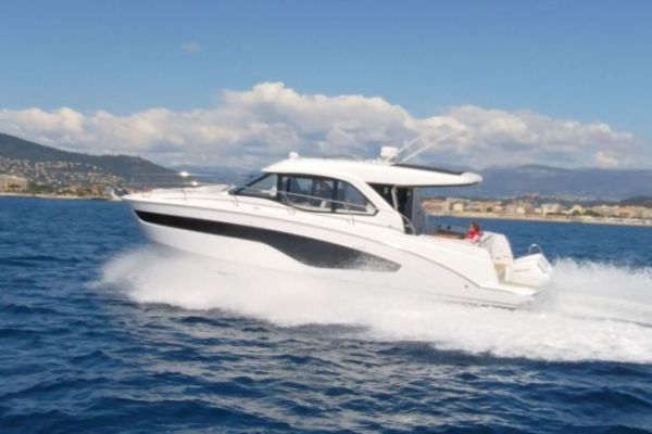 Beneteau continua a crescere nel primo semestre nonostante un mercato diventato pi� cauto