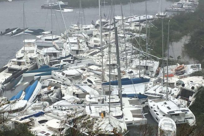 Navi da crociera distrutte a Paraquita Bay, Isole Vergini Britanniche dopo il passaggio del ciclone Irma
