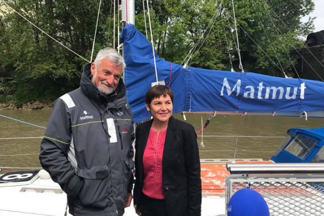 Annick Girardin, il nuovo ministro del mare, con Jean-Luc Van den Heede