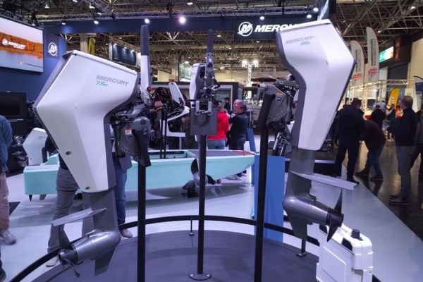 ePropulsion presenta il motore fuoribordo elettrico X40 - Marine Industry  News