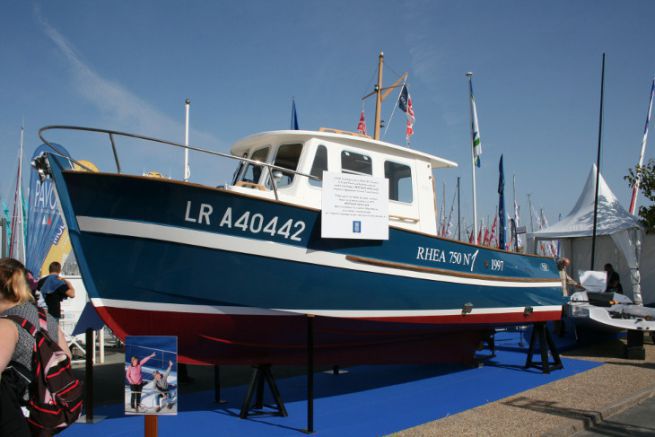 La Rhea 750 N1, la prima barca di Rhea Marine, esposta al Grand Pavois di La Rochelle